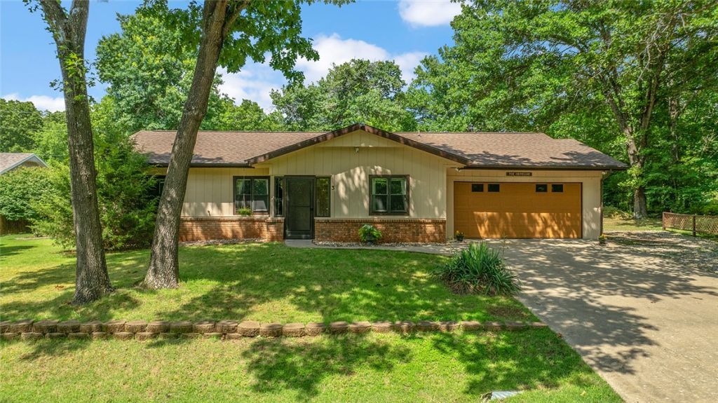 3 Clevedon Circle Bella Vista, AR 72715