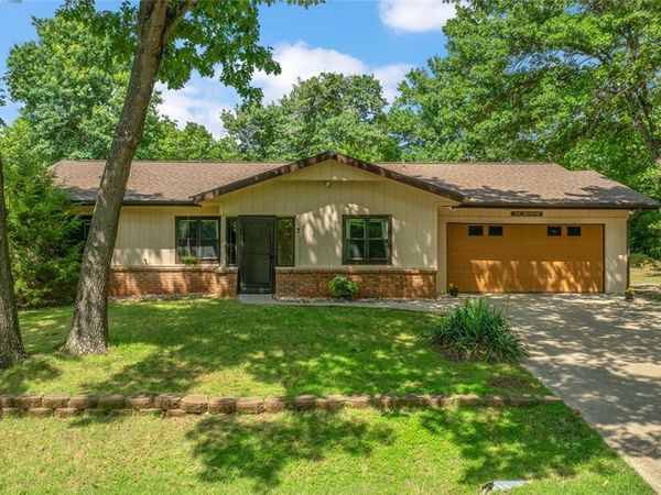3 Clevedon Circle, Bella Vista, AR 72715