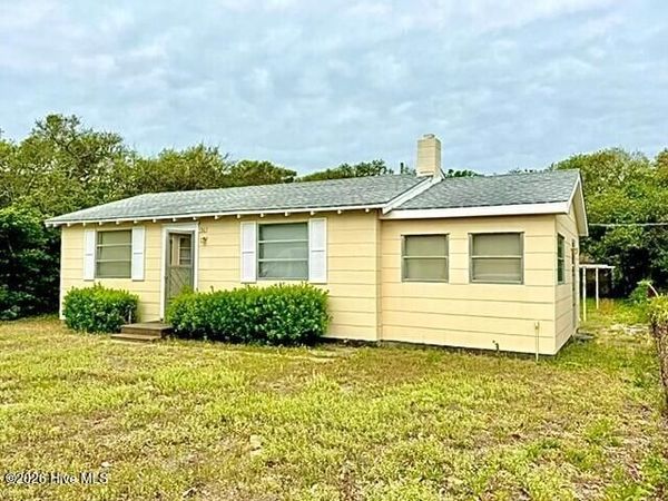 130 S Fourth Avenue, Kure Beach, NC 28449