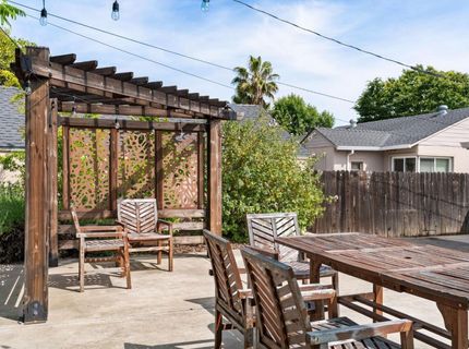1457 Shirley Dr, Sacramento, CA 95822 Photo