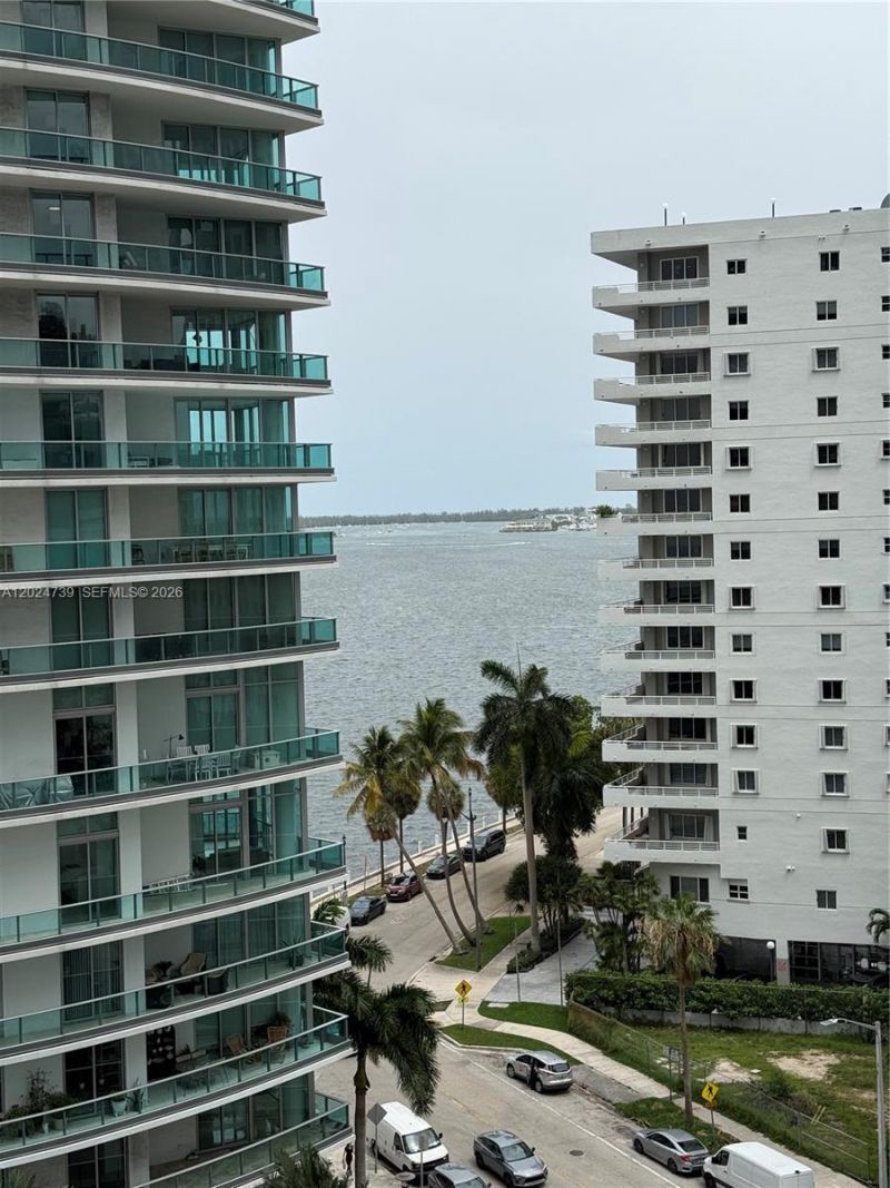 1300 Brickell Bay Dr, Unit 1007, Miami, FL 33131 Photo