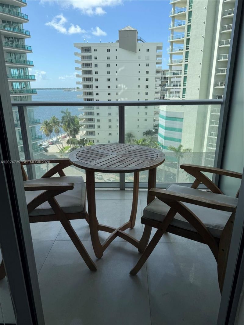 1300 Brickell Bay Dr, Unit 1007, Miami, FL 33131 Photo