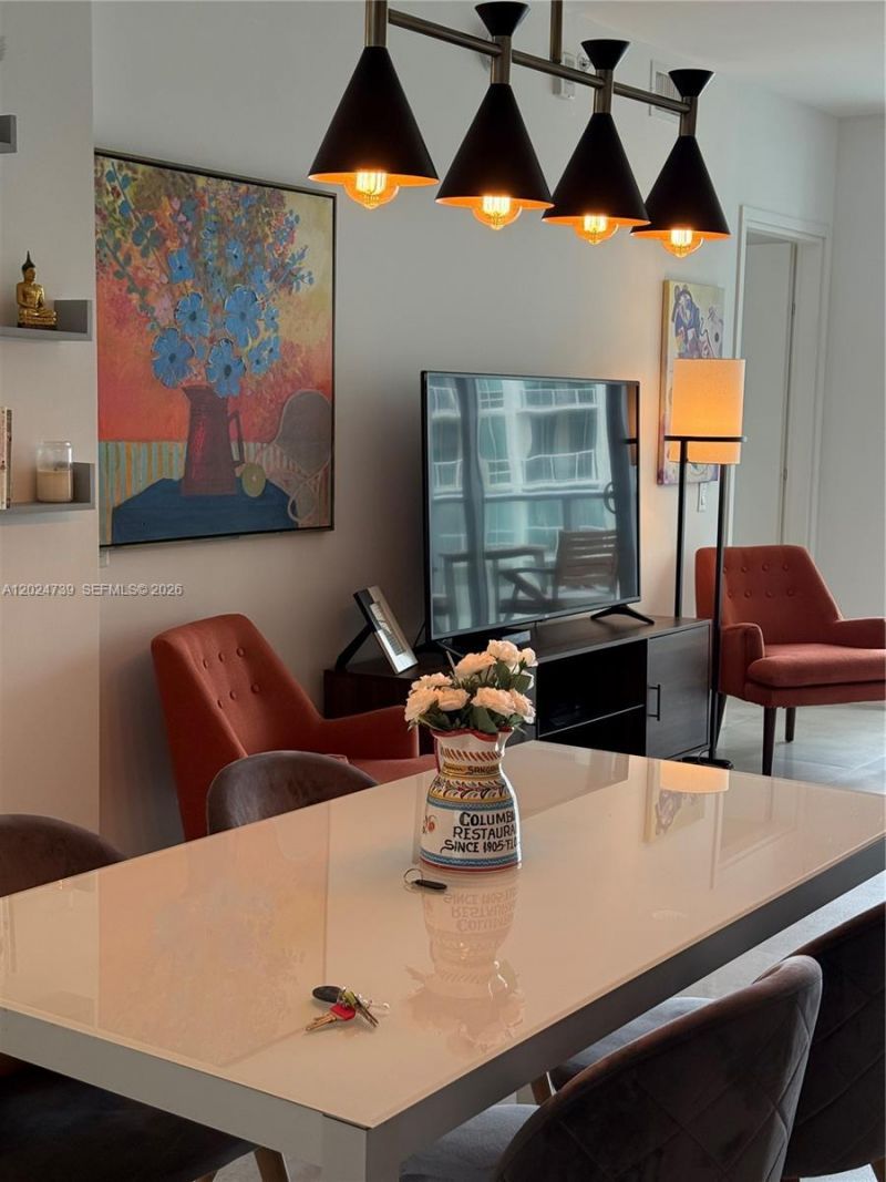 1300 Brickell Bay Dr, Unit 1007, Miami, FL 33131 Photo