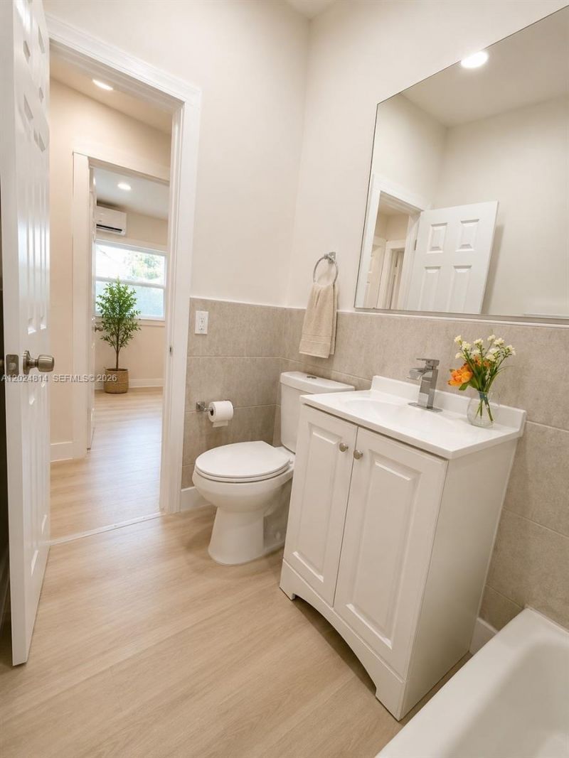 1632 NW 18th Ave , Fort Lauderdale, FL 33311 Photo