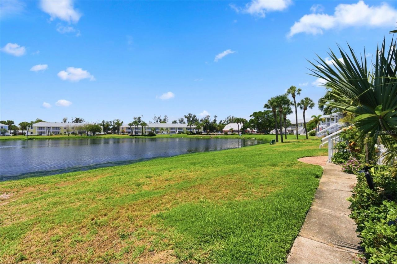 144 Pompano Drive Se, Unit A, Saint Petersburg, FL 33705 Photo