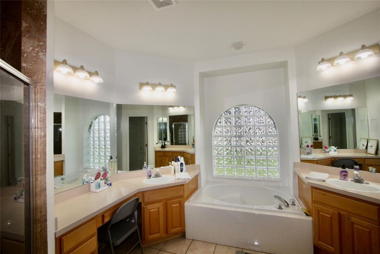 9041 Laurel Ridge Drive , Mount Dora, FL 32757 Photo