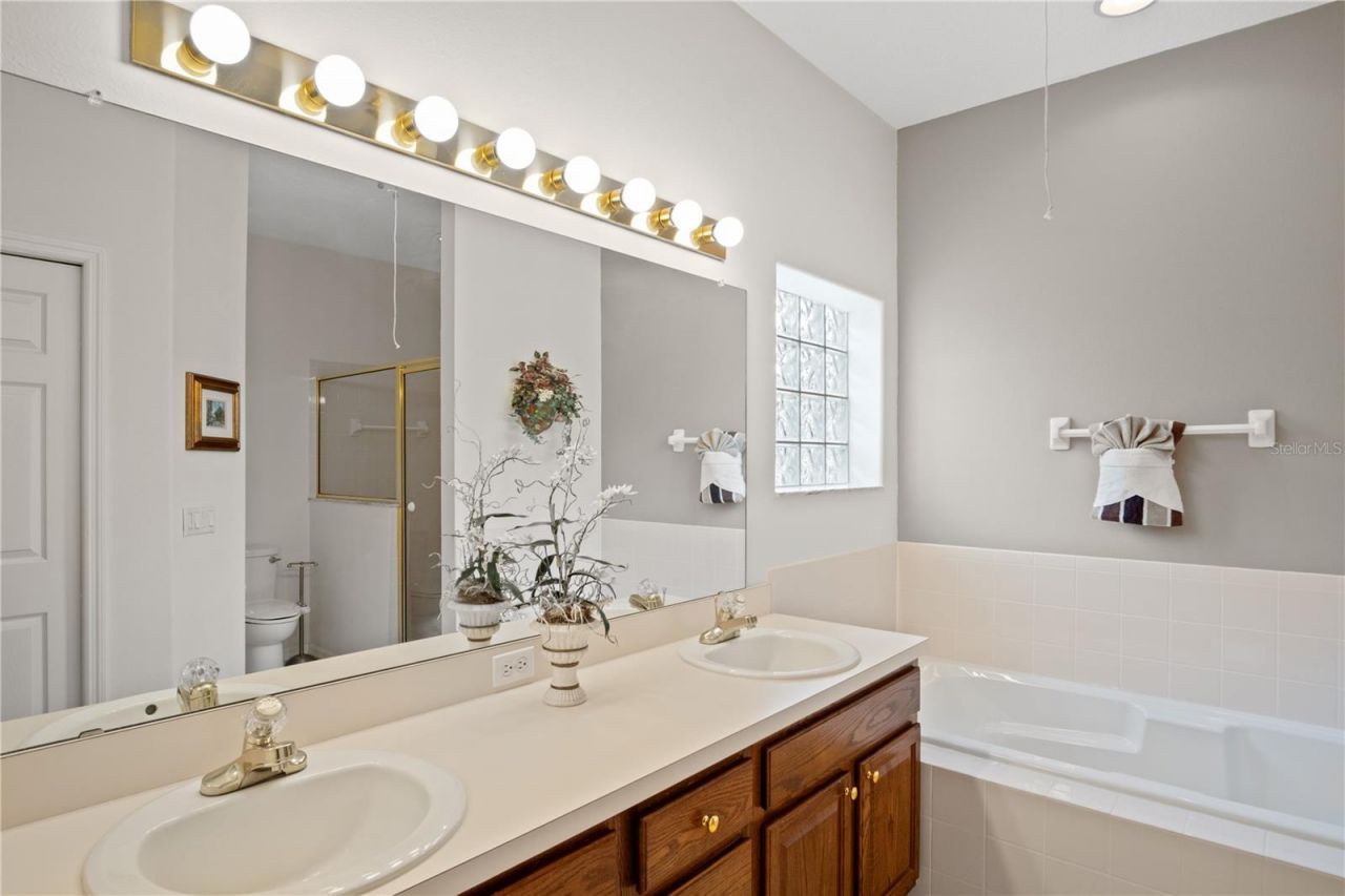 223 Ridge View Drive, Davenport, FL 33837 Photo