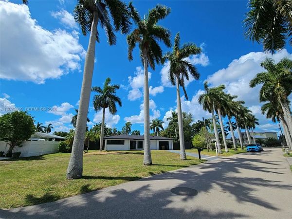 112 BAYSHORE DR , Cape Coral, FL 33904