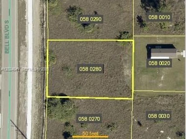 1039 Bell Blvd S , Lehigh Acres, FL 33974