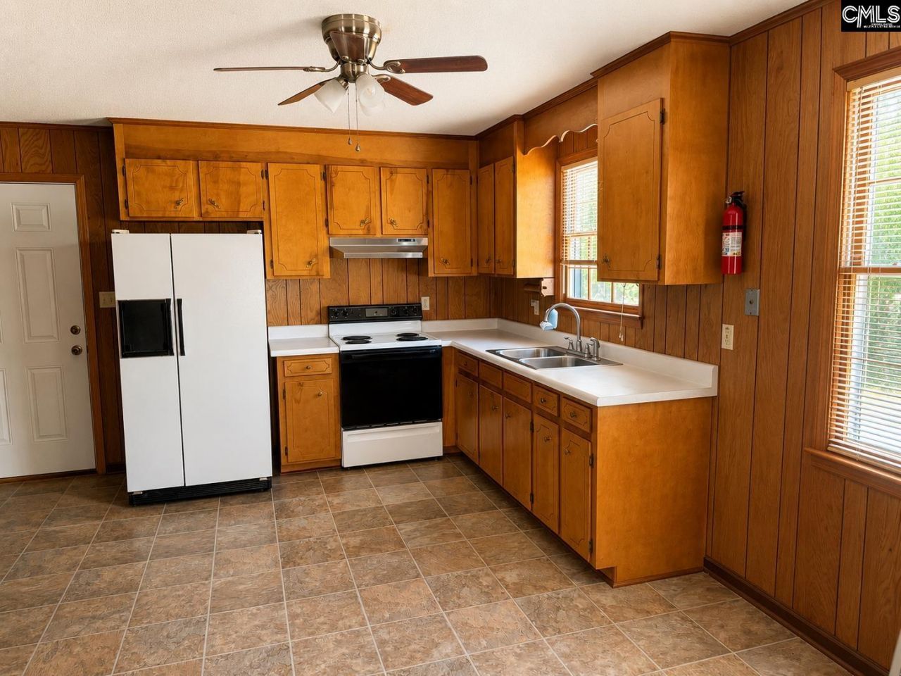 174 Chevy Lane  Photo 10