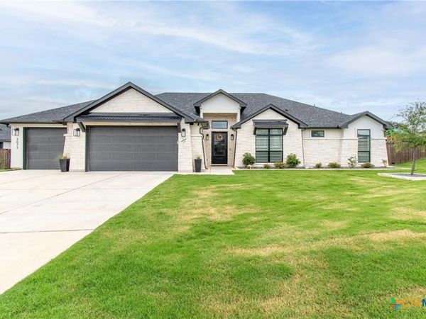 3073 Bella Vita Drive, Nolanville, TX 76559