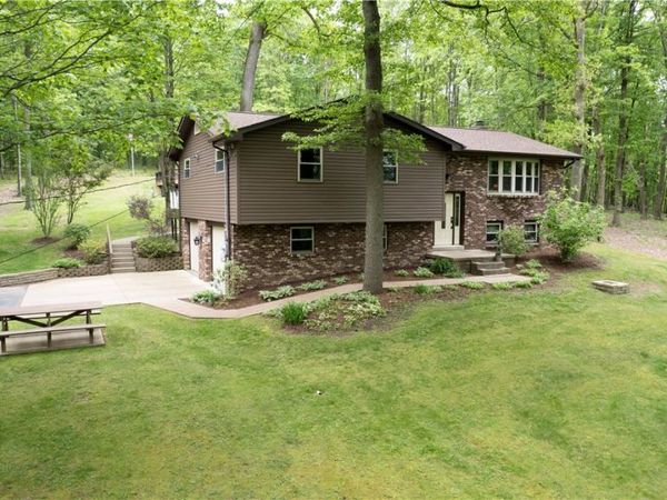 39 Leibolt Ct, Freedom, PA 15042