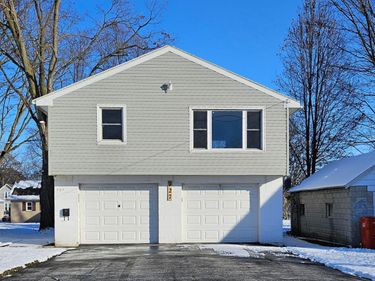 727 Dayton Avenue , Findlay, OH 45840