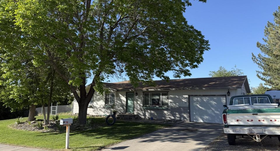 1925 Skyland Boulevard, Winnemucca, NV 89445 Photo