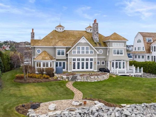 4050 Peninsula Drive, Bay Harbor, MI 49770