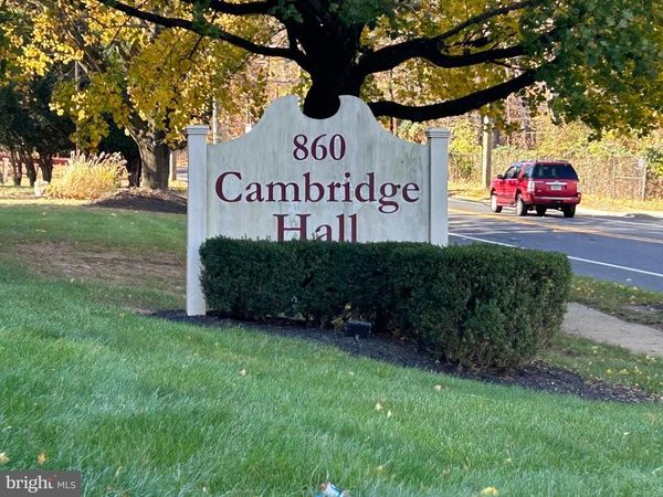 860 LOWER FERRY ROAD , Unit 6M, EWING TWP, NJ 08628