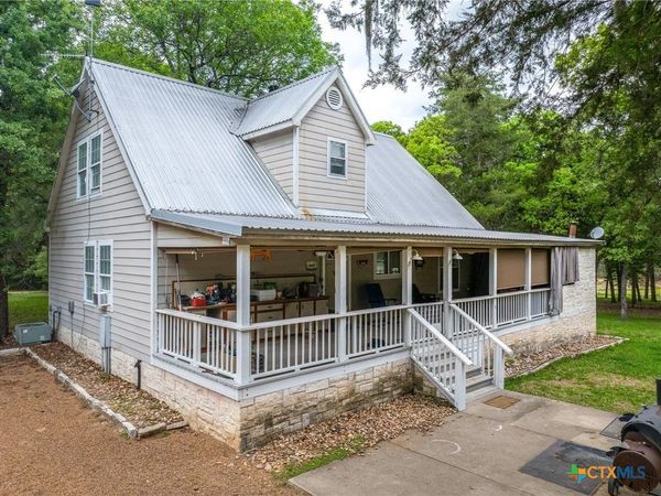 1055 Beech Crest, Columbus, TX 78950
