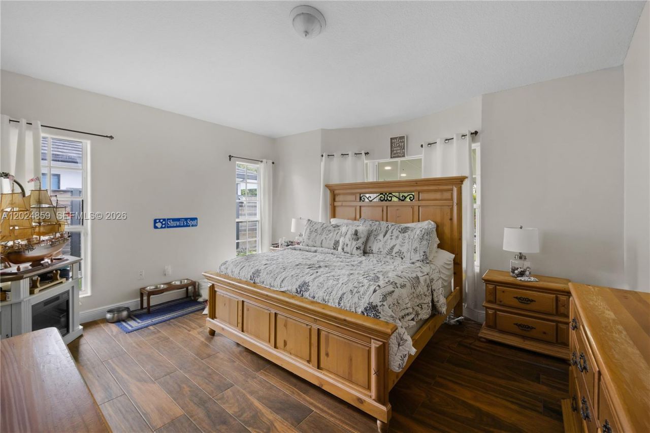 7831 NW 160th Ter, Miami Lakes, FL 33016 Photo