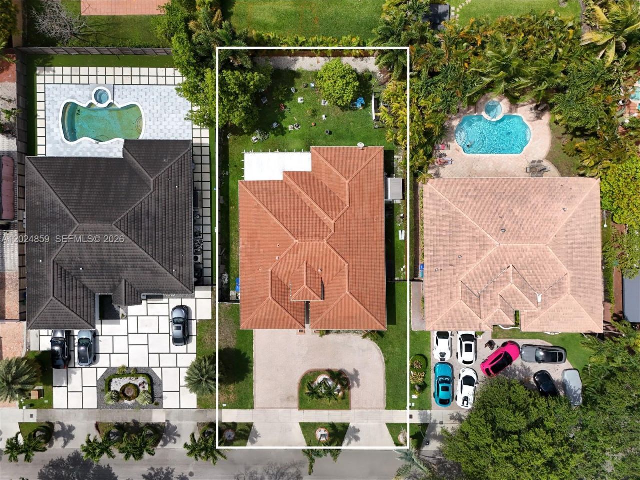 7831 NW 160th Ter, Miami Lakes, FL 33016 Photo