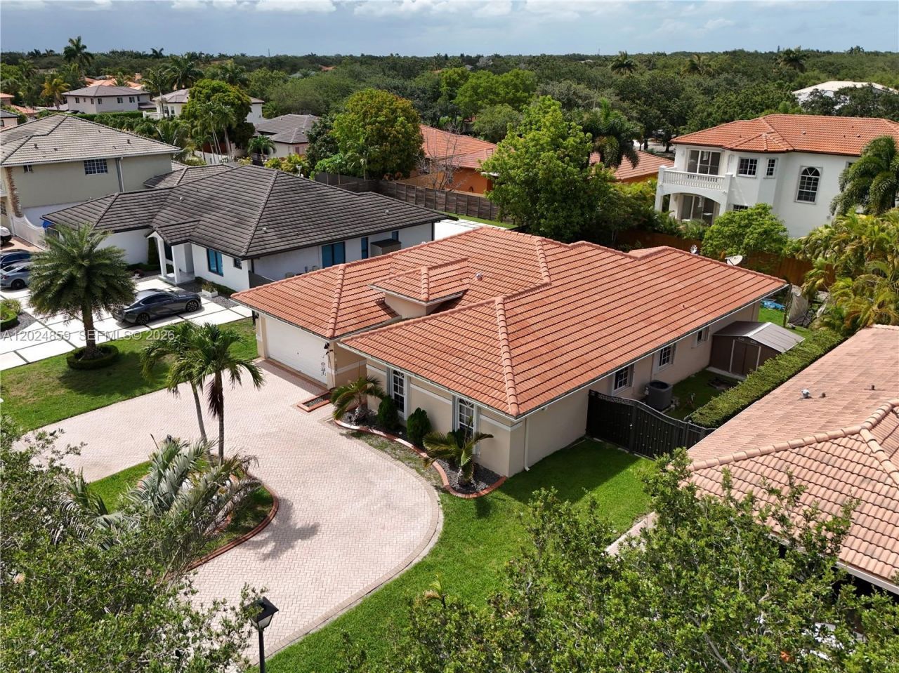 7831 NW 160th Ter, Miami Lakes, FL 33016 Photo