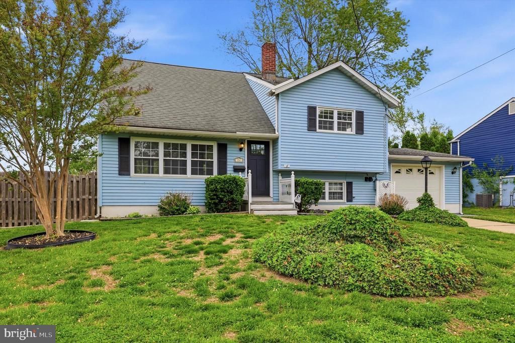 24 Barclay Drive, Pennsville, NJ 08070 Main Photo