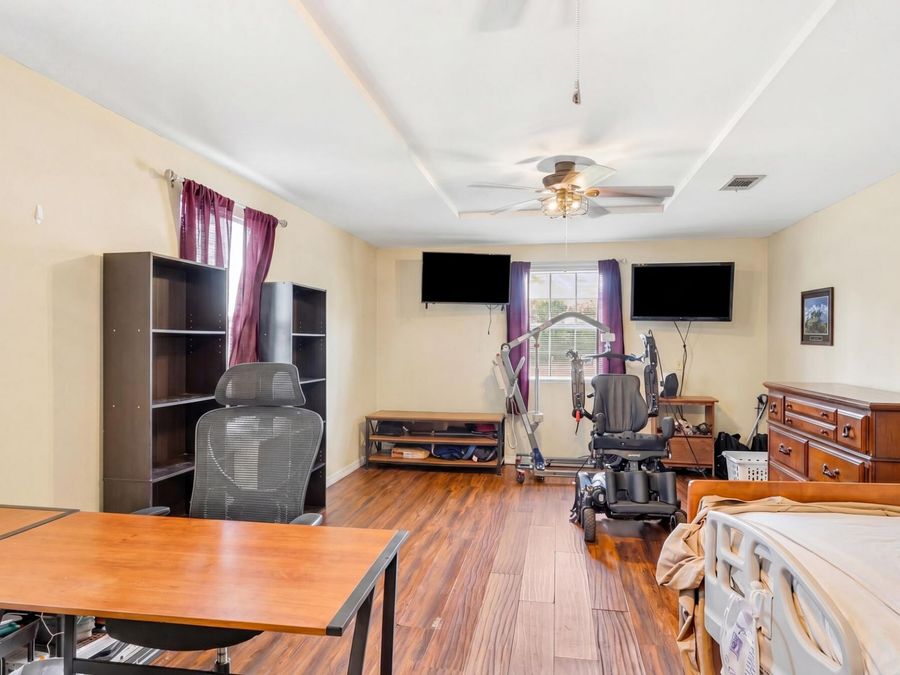 Property Image 27