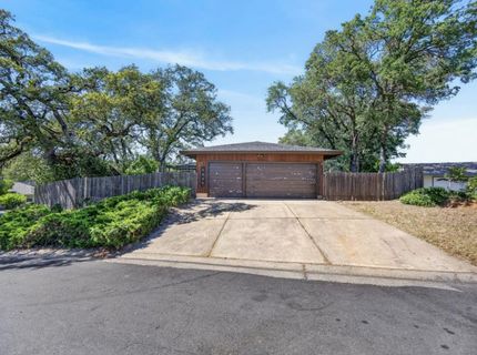 3045 Latham Ln, El Dorado Hills, CA 95762 Photo
