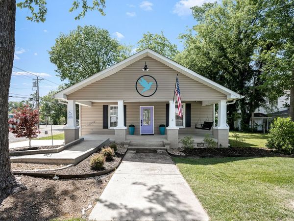 105 W DECHERD ST, Tullahoma, TN 37388