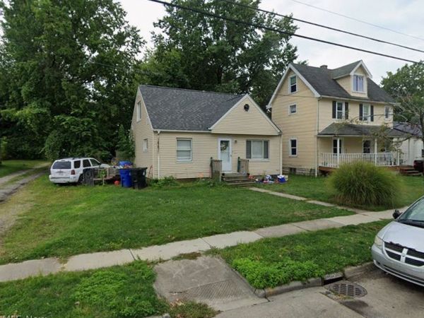 12103 Longmead Avenue , Cleveland, OH 44135