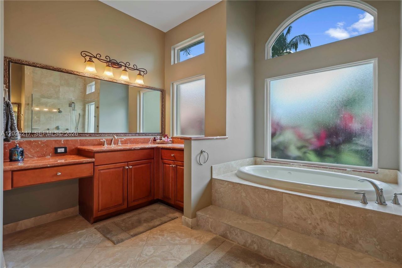 10018 Laurel Rd , Davie, FL 33328 Photo