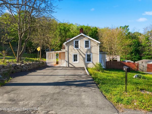 31 Chapel Street, Ellenville, NY 12428