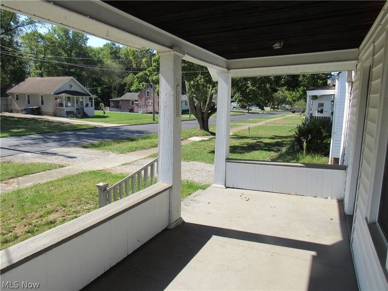 1056 Raymond Street NW, Warren, OH 44485 Photo 3