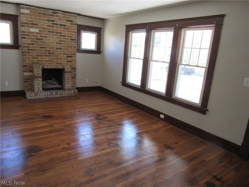 1056 Raymond Street NW, Warren, OH 44485 Photo 6