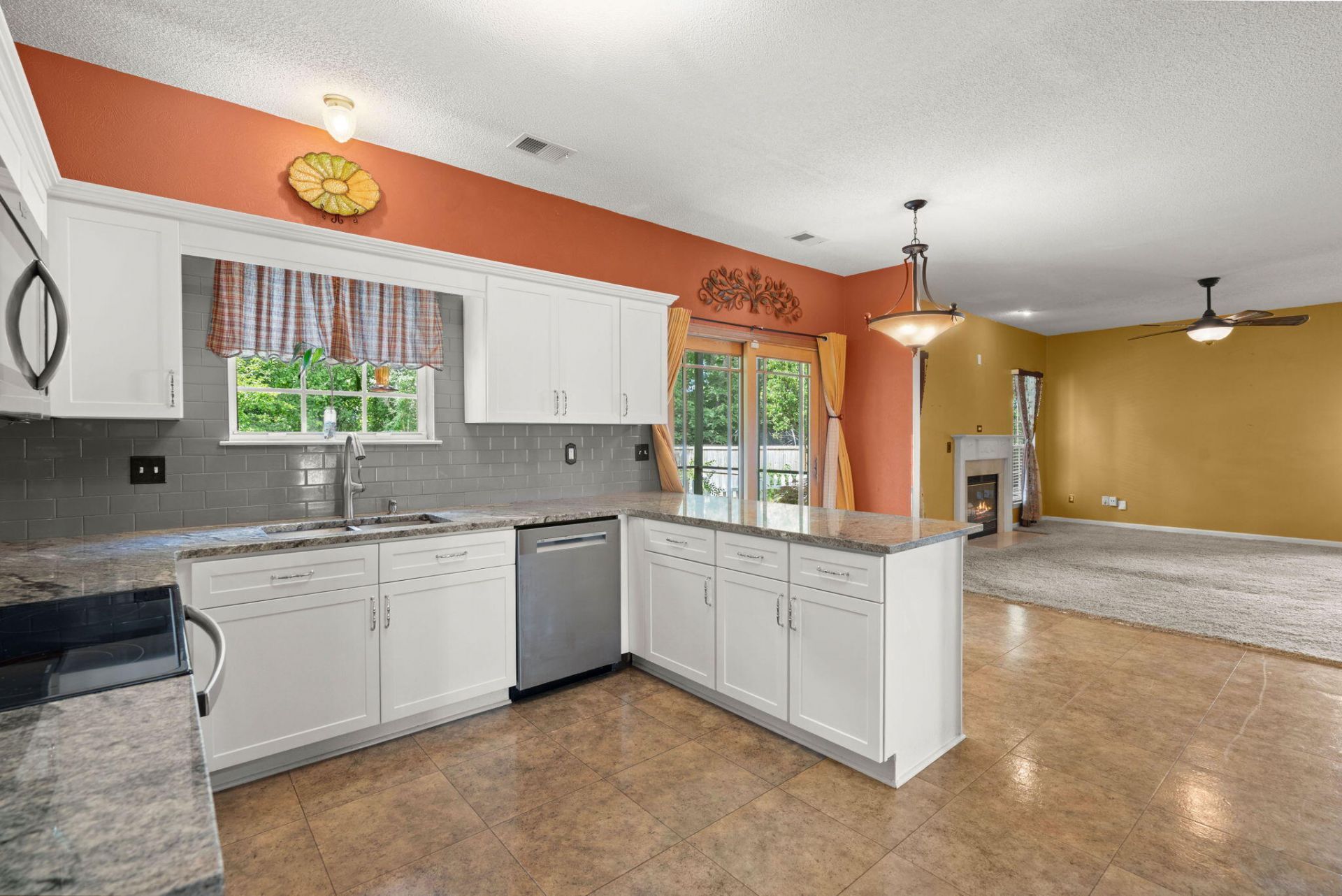 142 Adthan Circle Photo 10