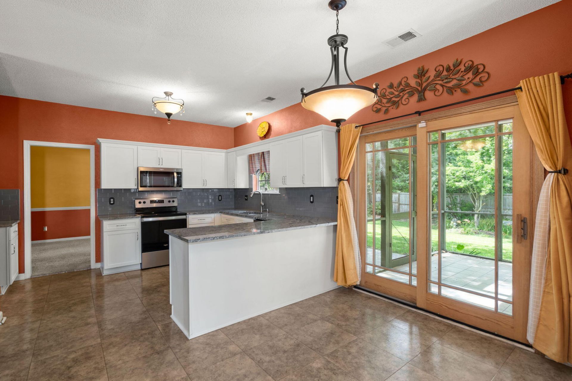 142 Adthan Circle Photo 12