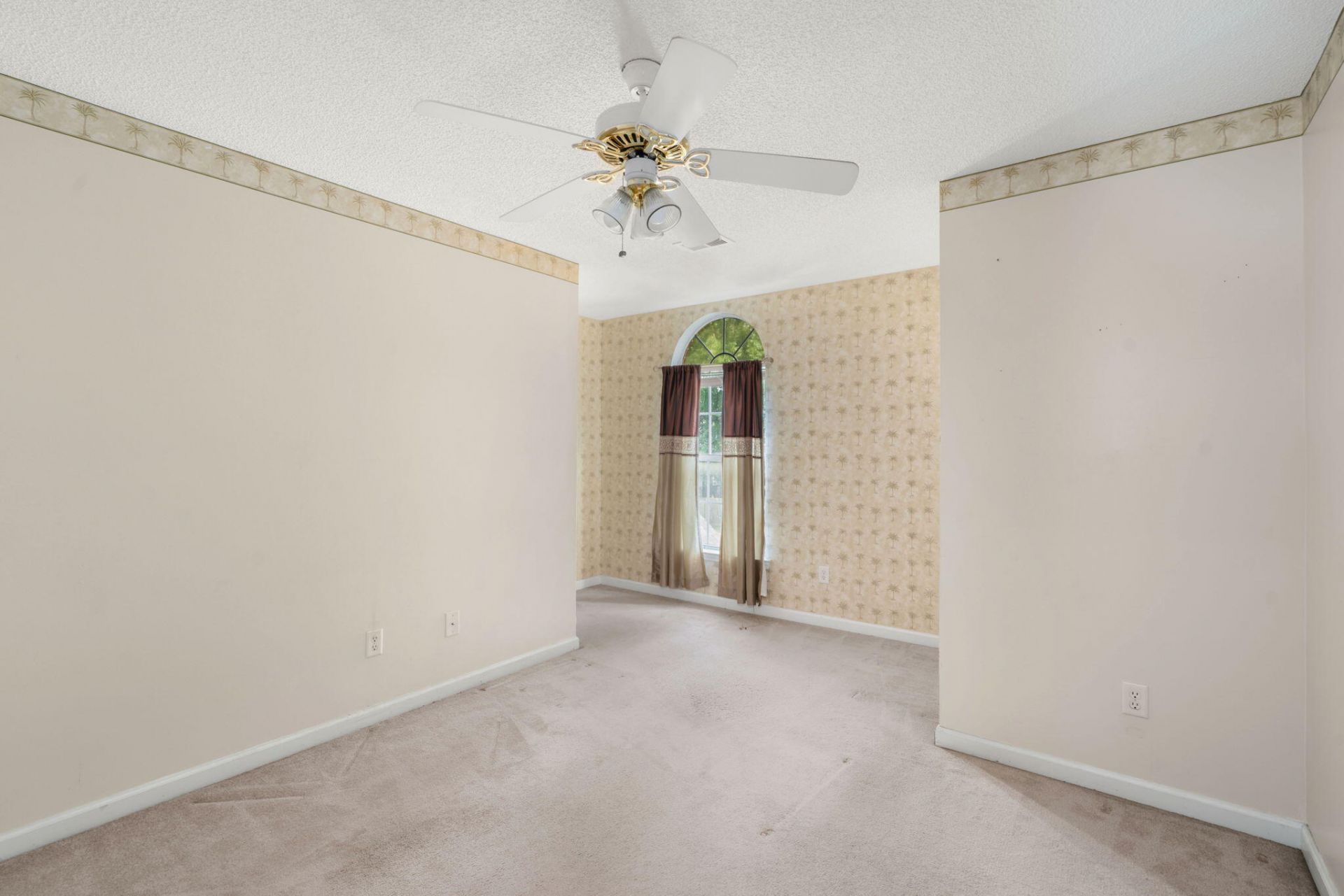 142 Adthan Circle Photo 24