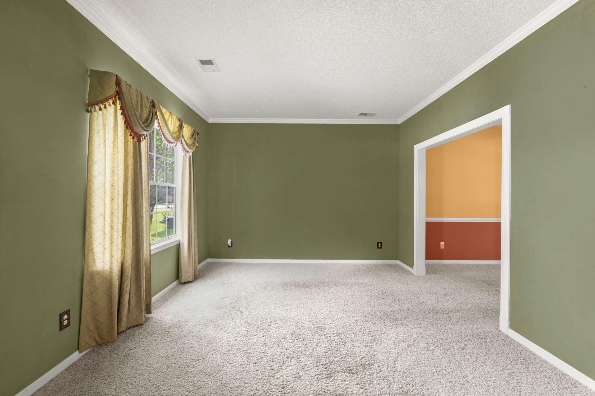 142 Adthan Circle Photo 6