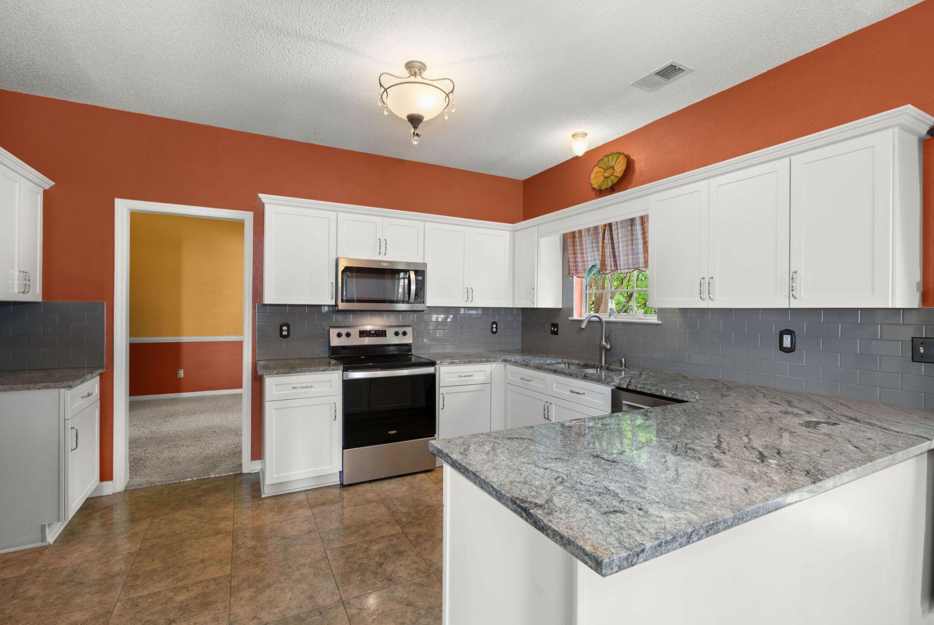 142 Adthan Circle Photo 9