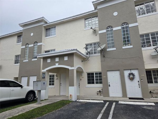 Unit 107, Miami, FL 33184