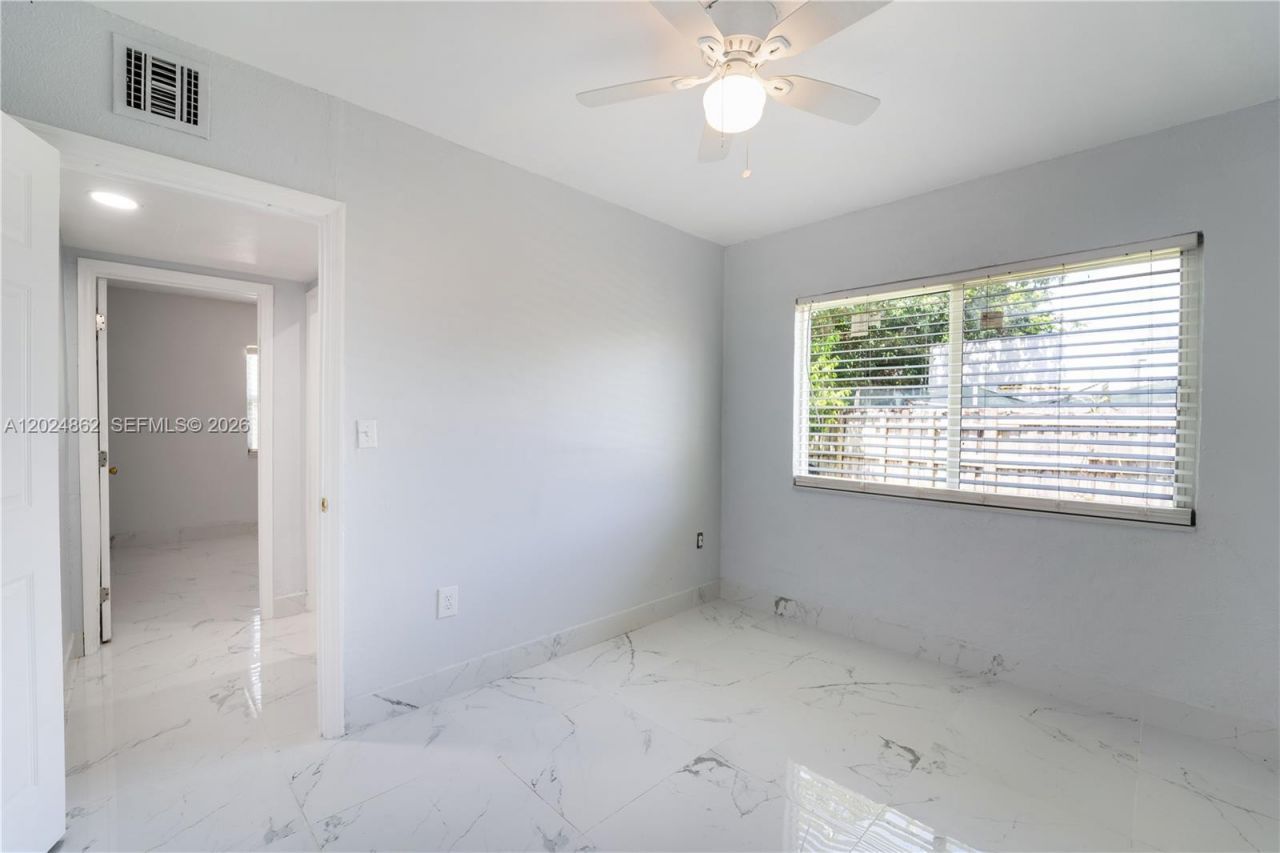 22300 SW 117th Ave, Unit 4, Miami, FL 33170 Photo