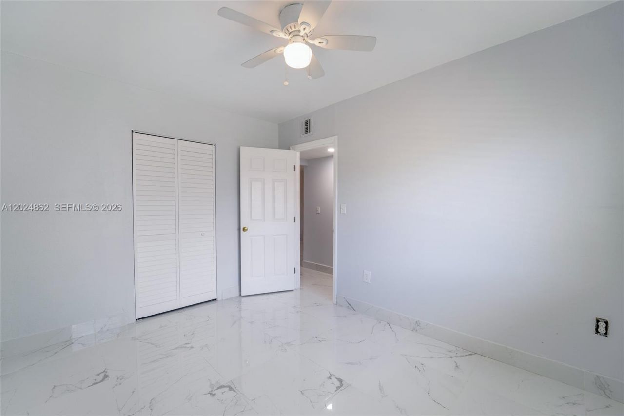 22300 SW 117th Ave, Unit 4, Miami, FL 33170 Photo