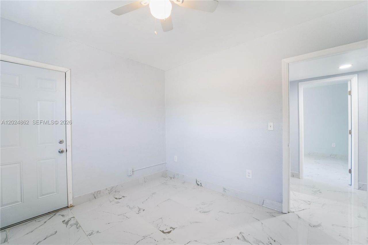 22300 SW 117th Ave, Unit 4, Miami, FL 33170 Photo
