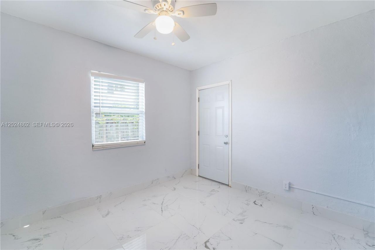 22300 SW 117th Ave, Unit 4, Miami, FL 33170 Photo