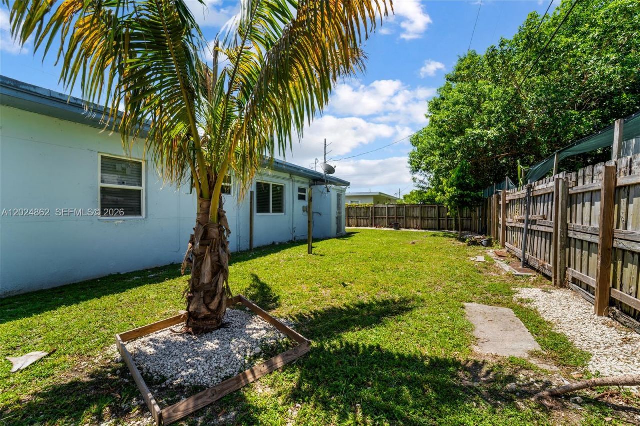 22300 SW 117th Ave, Unit 4, Miami, FL 33170 Photo