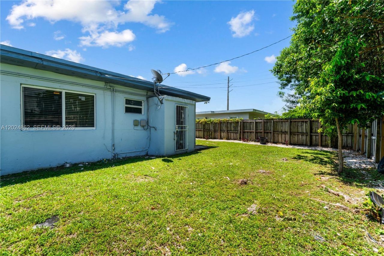 22300 SW 117th Ave, Unit 4, Miami, FL 33170 Photo