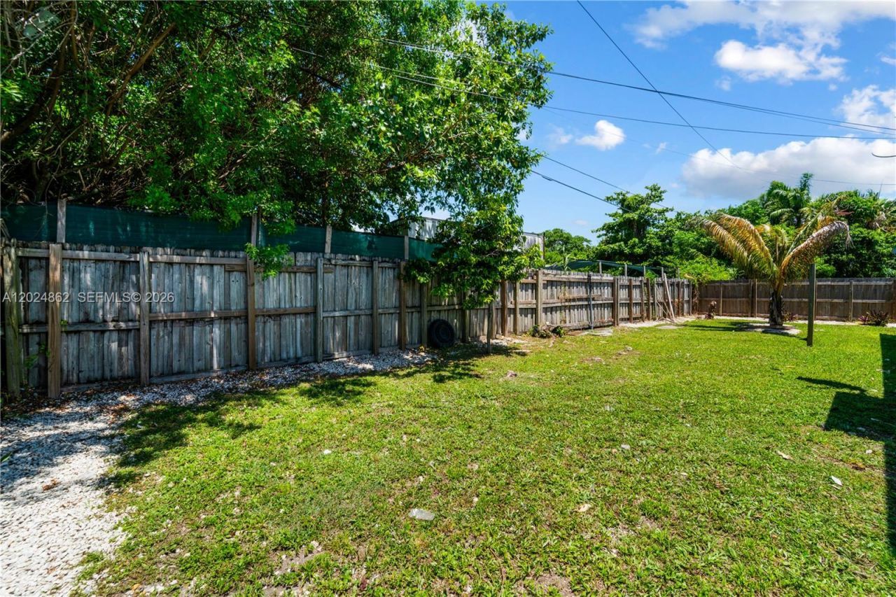 22300 SW 117th Ave, Unit 4, Miami, FL 33170 Photo