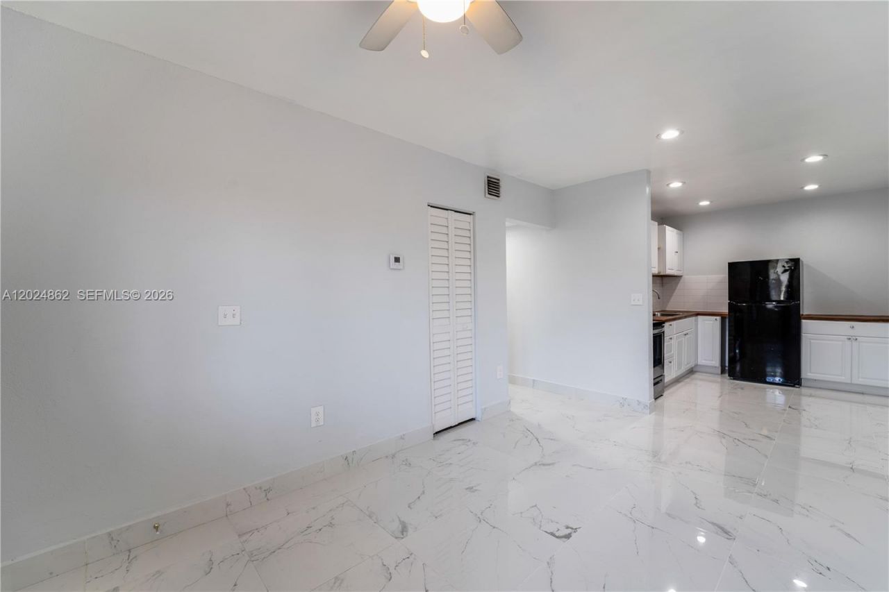 22300 SW 117th Ave, Unit 4, Miami, FL 33170 Photo