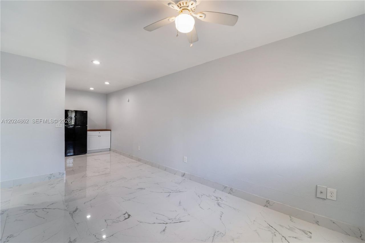 22300 SW 117th Ave, Unit 4, Miami, FL 33170 Photo