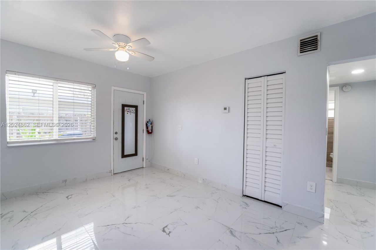 22300 SW 117th Ave, Unit 4, Miami, FL 33170 Photo