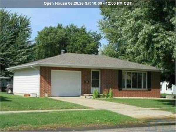 911 Lincoln Street, Boyden, IA 51234
